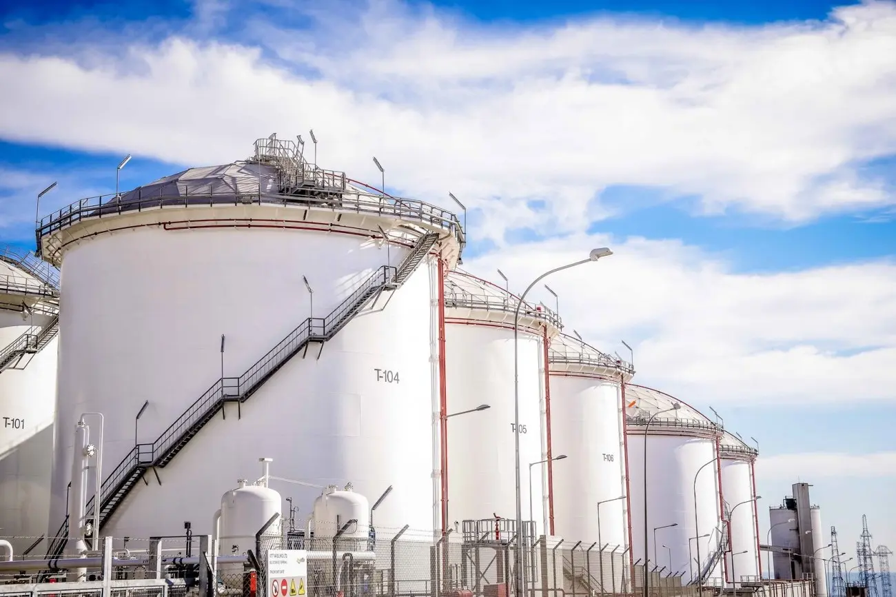 Λακκοτρύπης: Χρονοδιαγράμματα μετακίνησης εγκαταστάσεων πετρελαιοειδών από τη Λάρνακα