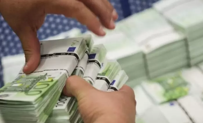 Το έριξαν στις αποταμιεύσεις οι Κύπριοι