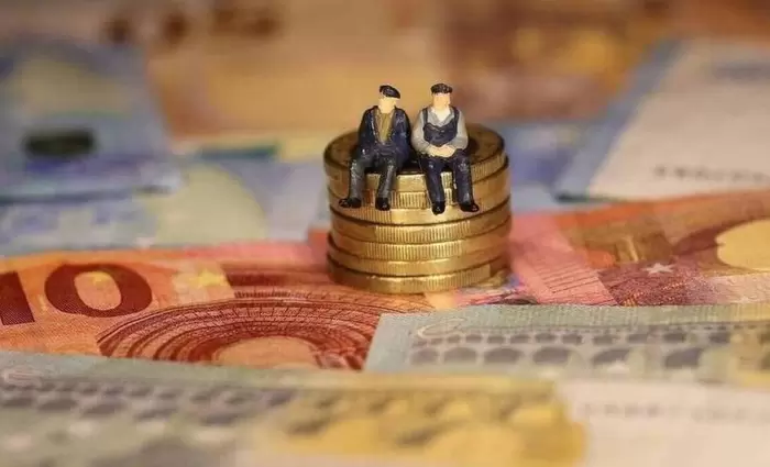 Πότε εξετάζονται επιδόματα, βοηθήματα και συντάξεις από το ΤΚΑ