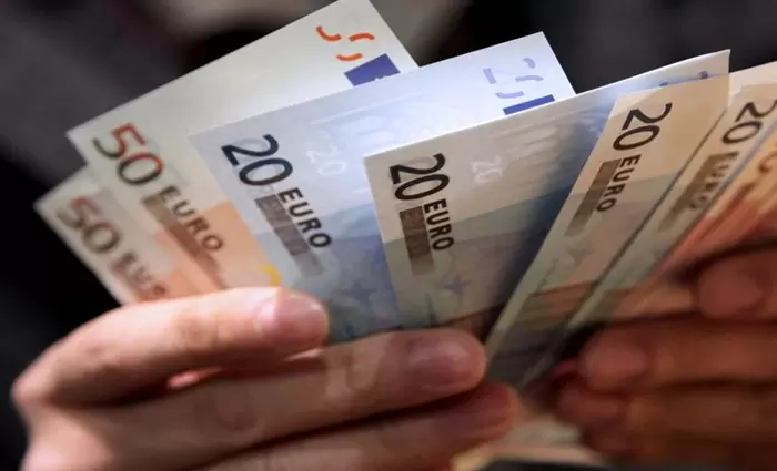 ΟΕΒ: Να μπουν δικλείδες ασφαλείας στην αύξηση του κρατικού μισθολογίου