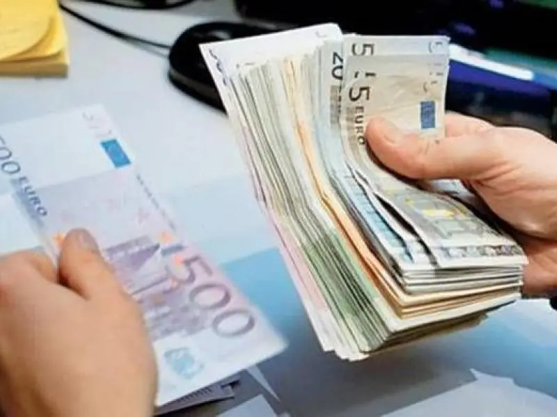 Πότε θα πληρωθούν οι μισθοί των δημοσίων υπαλλήλων το Δεκέμβριο