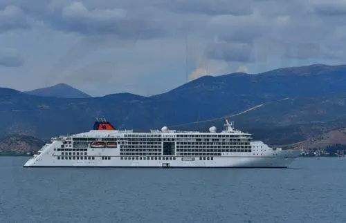 Στο Λιμανάκι της Κάτω Πάφου το κρουαζιερόπλοιο «Γιουρόπα 2»