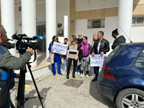 Έξω από το Υπ. Οικονομικών οι εκπαιδευτικοί απογευματινών προγραμμάτων