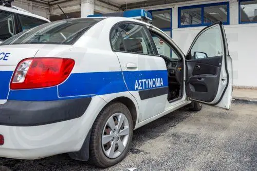 Υπό κράτηση 27χρονη για πλαστογραφία και παράνομη απασχόληση