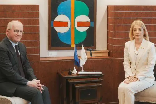 Οικονομία, πράσινη μετάβαση, ψηφιακή μεταρρύθμιση συζήτησαν ΠτΒ και Λέιν