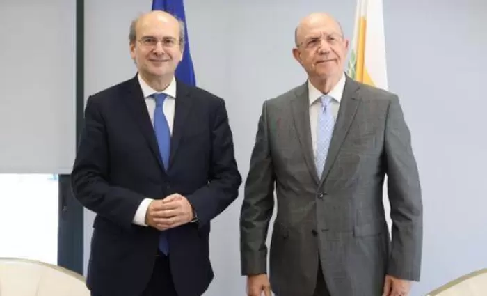 ΥΠΟΙΚ Ελλάδας και Κύπρου: Δέσμευση για συνεργασία σε όλα τα επίπεδα