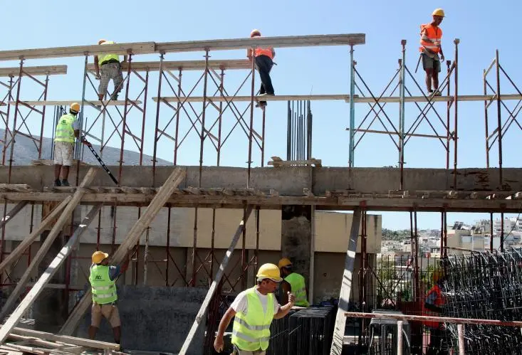 Άδειες οικοδομής για φθηνότερα και μικρότερα σπίτια