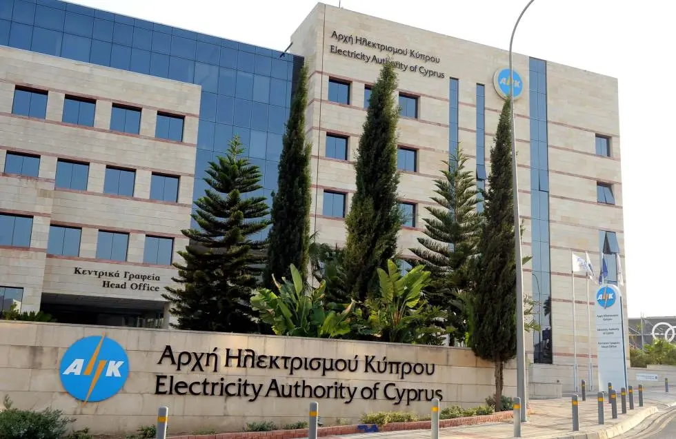 Αύριο αποφασίζει η ΑΗΚ για τις αυξήσεις στην τιμή του ηλεκτρικού ρεύματος