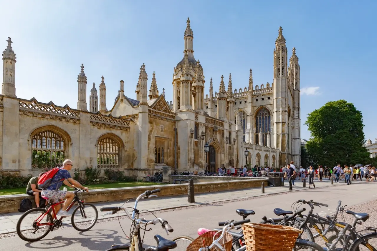 Βρετανία: Νέο χαράτσι σε όλους τους ξένους φοιτητές - Τι αλλάζει στα δάνεια