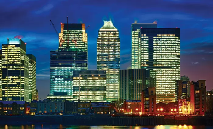 Το Ηνωμένο Βασίλειο παραμένει κορυφαίο σε εξαγορές και συγχωνεύσεις