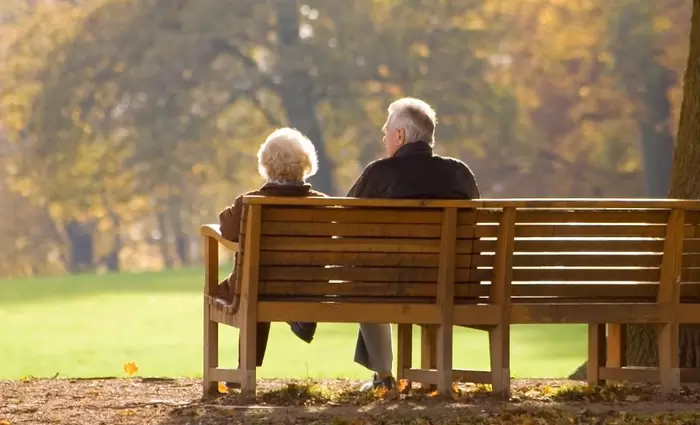 Οι άντρες ζουν 4 χρόνια λιγότερα από τις γυναίκες στην Κύπρο