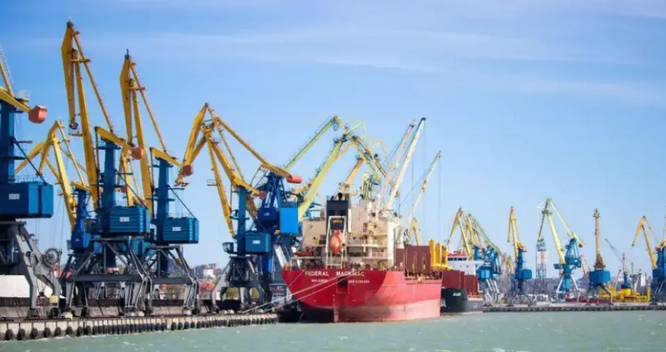 Πράσινο φως από Ρωσία για διέλευση πλοίων στο λιμάνι της Μαριούπολης