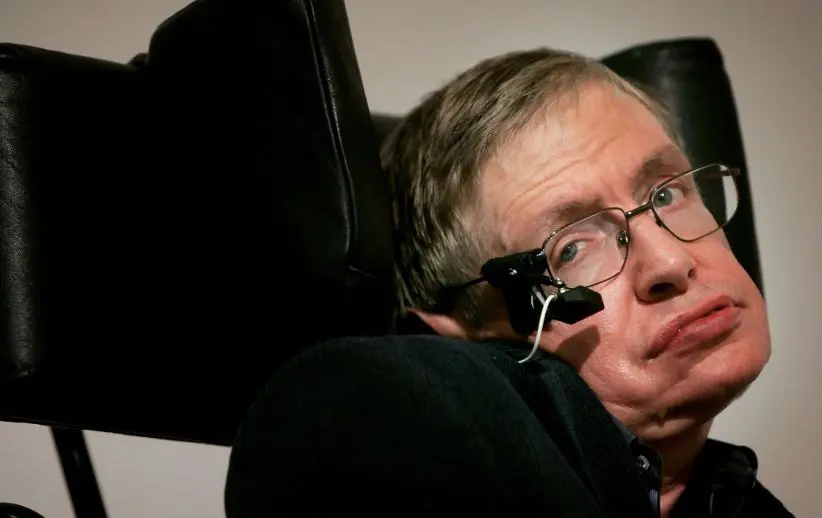 Πόσο δημοπρατήθηκε το αναπηρικό αμαξίδιο του Στίβεν Χόκινγκ;