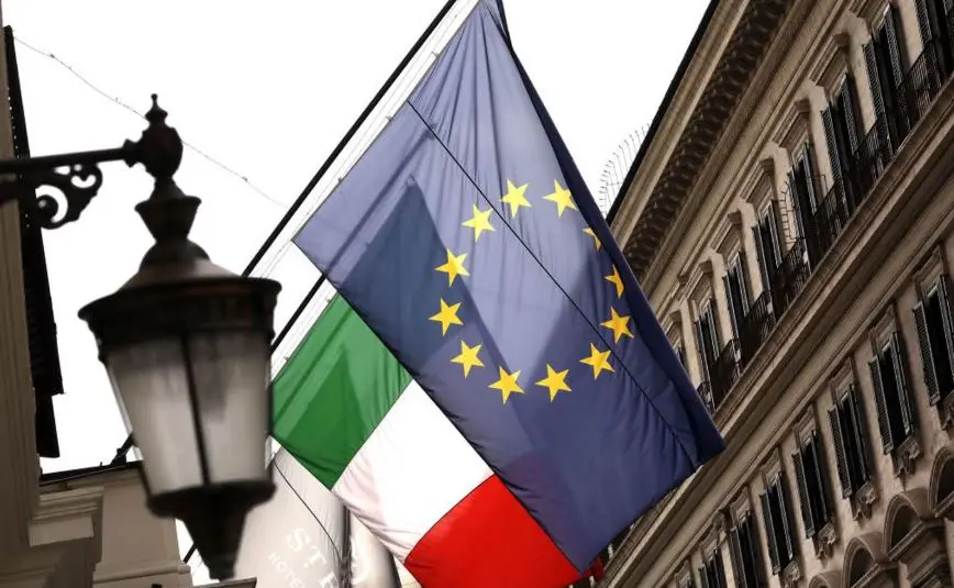 Ιταλία: Η κυβέρνηση έτοιμη «να καθίσει στο τραπέζι» για να συζητήσει με την ΕΕ