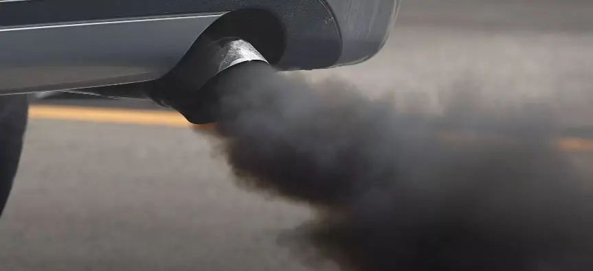 Ευρωκοινοβούλιο: Εγκρίθηκε η νέα στρατηγική για μείωση των ρύπων στα οχήματα