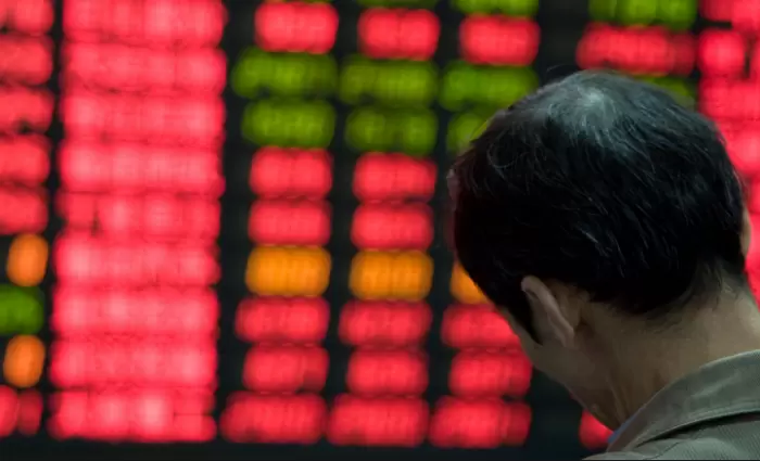 Με το μεγαλύτερο πτωτικό τους σερί φλέρταραν οι παγκόσμιες αγορές