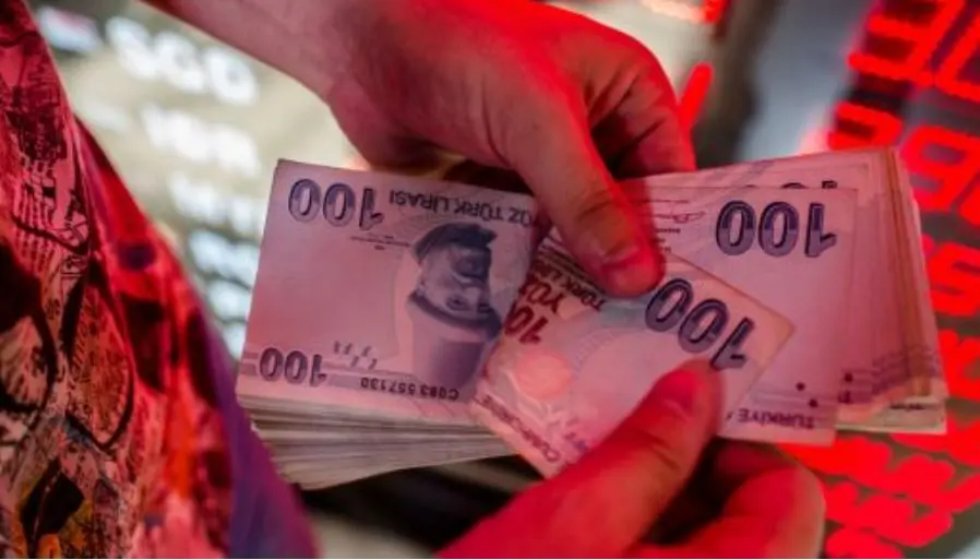 Financial Times: Κίνδυνος παρατεταμένης ύφεσης για την Τουρκία