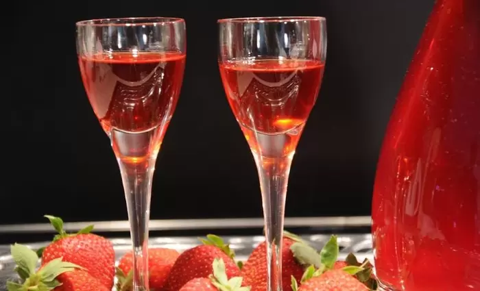 Τρίτο βραβείο με σπιτικό λικέρ φράουλας έλαβε ο Δήμος Δερύνειας σε διεθνή διαγωνισμό