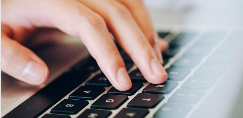 Οι Κύπριες στις χαμηλές θέσεις της ΕΕ για την ψηφιακή οικονομία