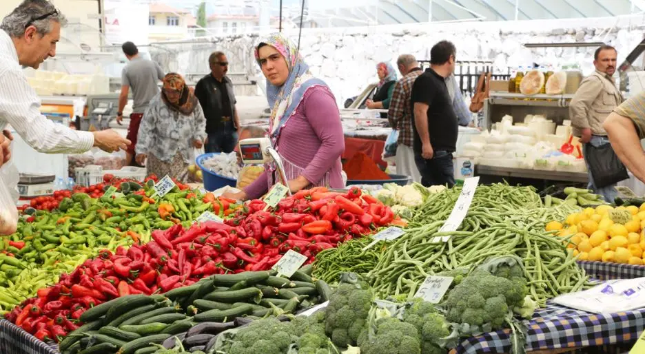 Τουρκία: Ουρές σχηματίζει ο κόσμος στα κρατικά μανάβικα του Ερντογάν