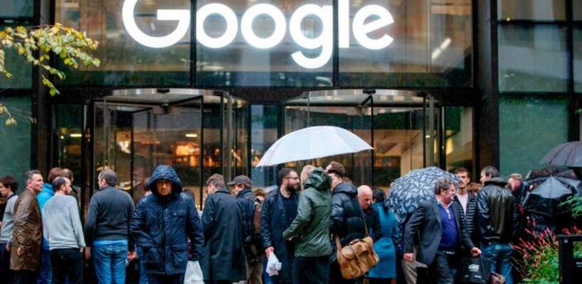 Κατηγορούν την Google ότι απέλυσε εργαζόμενους επειδή έκαναν απεργία