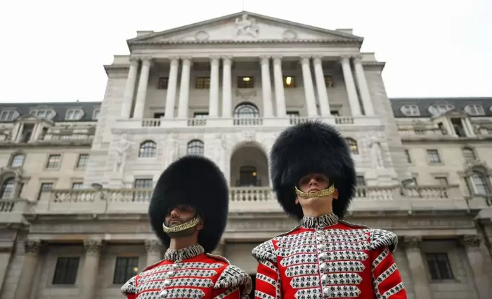 Αμετάβλητα διατήρησε τα επιτόκια η Τράπεζα της Αγγλίας