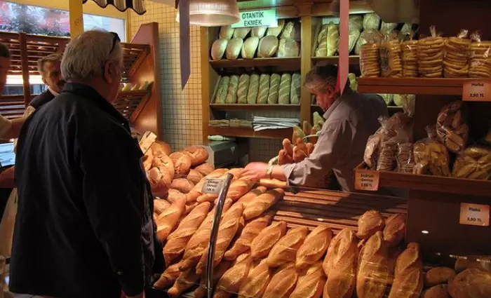 Τα μπακάλικα της Άγκυρας σταμάτησαν να πωλούν ψωμί