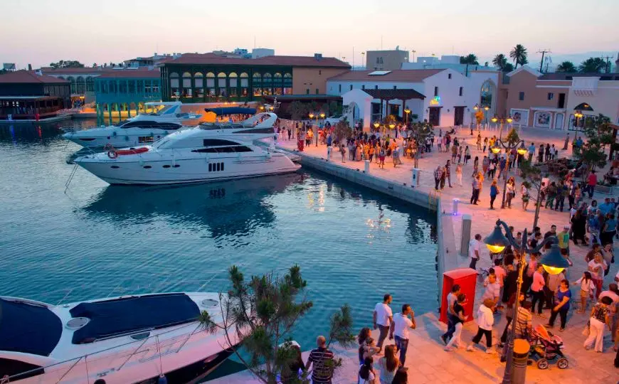 Οι πιο κουβαρντάδες και οι πιο τσιγκούνηδες τουρίστες στην Κύπρο (λίστα)