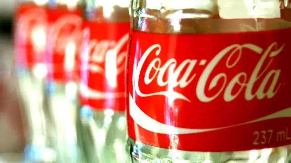 Σε δημοπρασία για (τουλάχιστον) $100.000 παλιό μπουκάλι της Coca-Cola