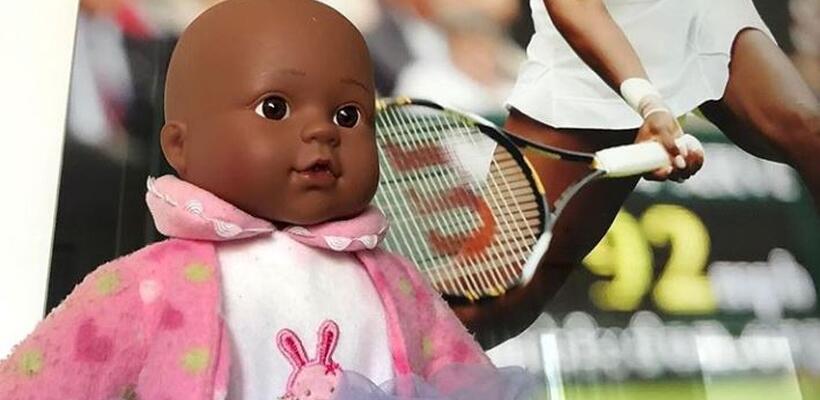 Γιατί αυτή η πλαστική κούκλα έχει χιλιάδες followers στο instagram;