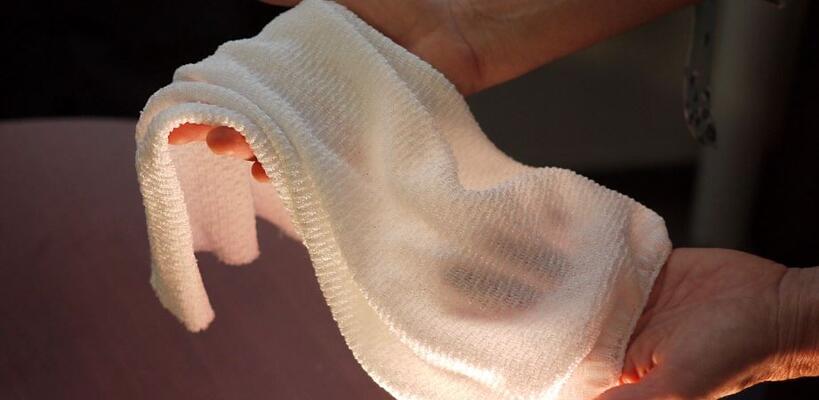 Επιστήμονες δημιούργησαν ύφασμα που ζεσταίνει ή δροσίζει ανάλογα θερμοκρασίας