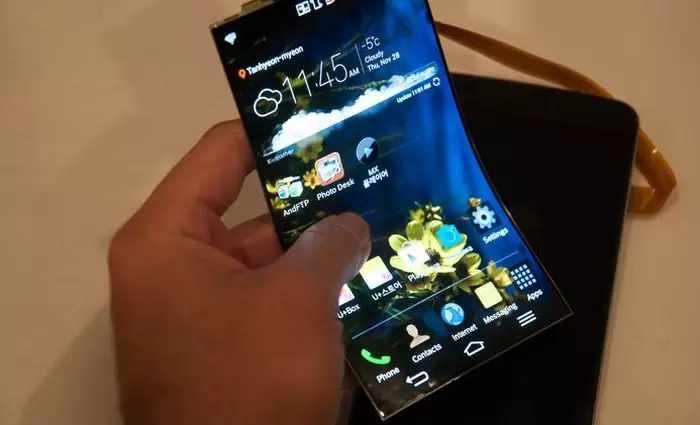 Η Samsung θα προμηθεύσει την Apple με φθηνότερα OLED panels