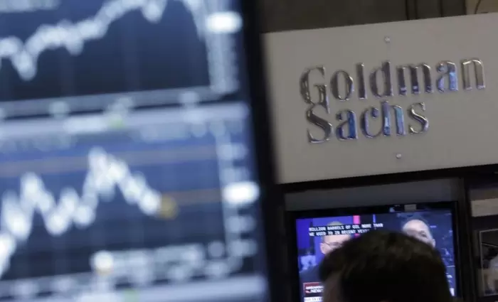 Η Goldman Sachs αύξησε τις πιθανότητες για ένα no deal Brexit
