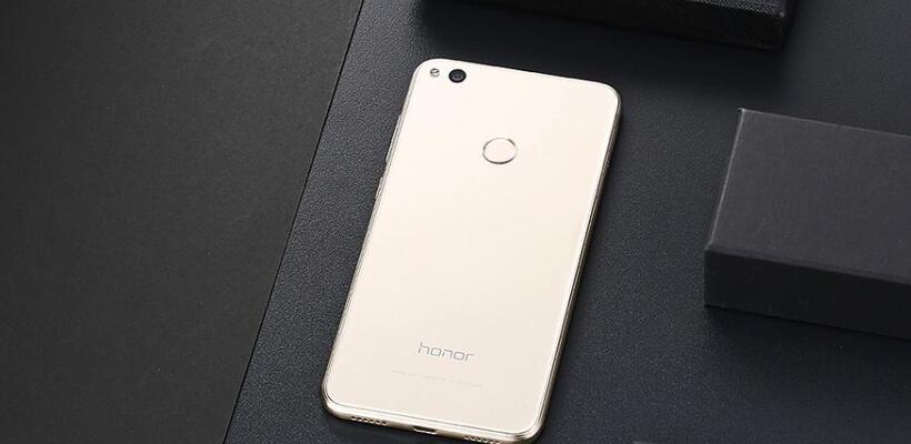 Όλες οι εταιρίες smartphones έχουν πάρει την κατιούσα εκτός από μία