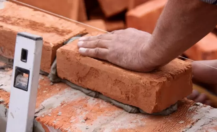 Ερευνητές δημιούργησαν τούβλο από ανθρώπινα ούρα