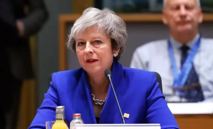 Τ. Μέι: Δεν έχει περάσει ο κίνδυνος του no deal στο Brexit