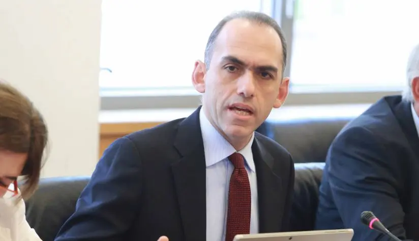 Ο ΥΠΟΙΚ παρουσιάζει το σχέδιο ΕΣΤΙΑ στη Βουλή στις 29 Οκτωβρίου