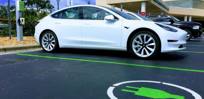 Κερδίζουν έδαφος τα οικολογικά αυτοκίνητα