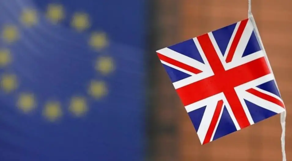 Έτοιμοι να παραιτηθούν τέσσερις Βρετανοί υπουργοί λόγω Brexit