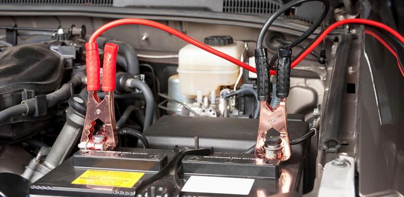 Αυτοκίνητο: Πώς ο καιρός επηρεάζει την απόδοση & διάρκεια ζωής της μπαταρίας