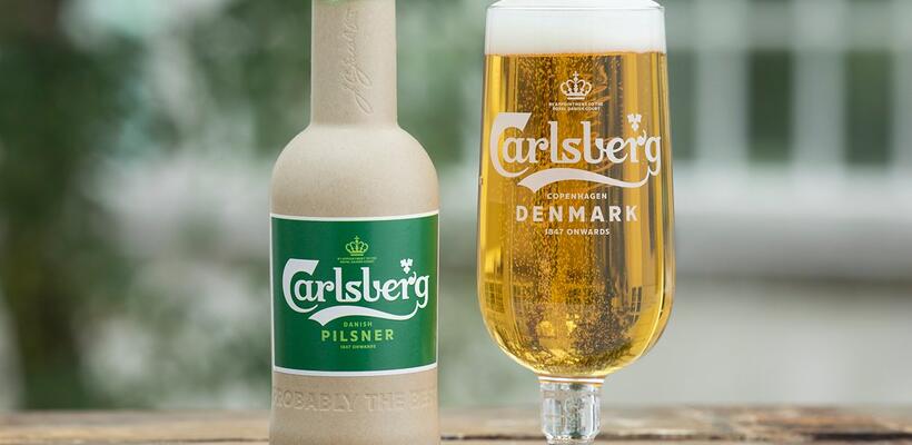 Η Carlsberg μόλις έφτιαξε το πρώτο χάρτινο μπουκάλι μπίρας 