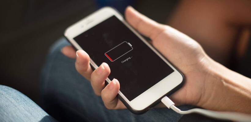 5 tips για να μη μείνετε από μπαταρία