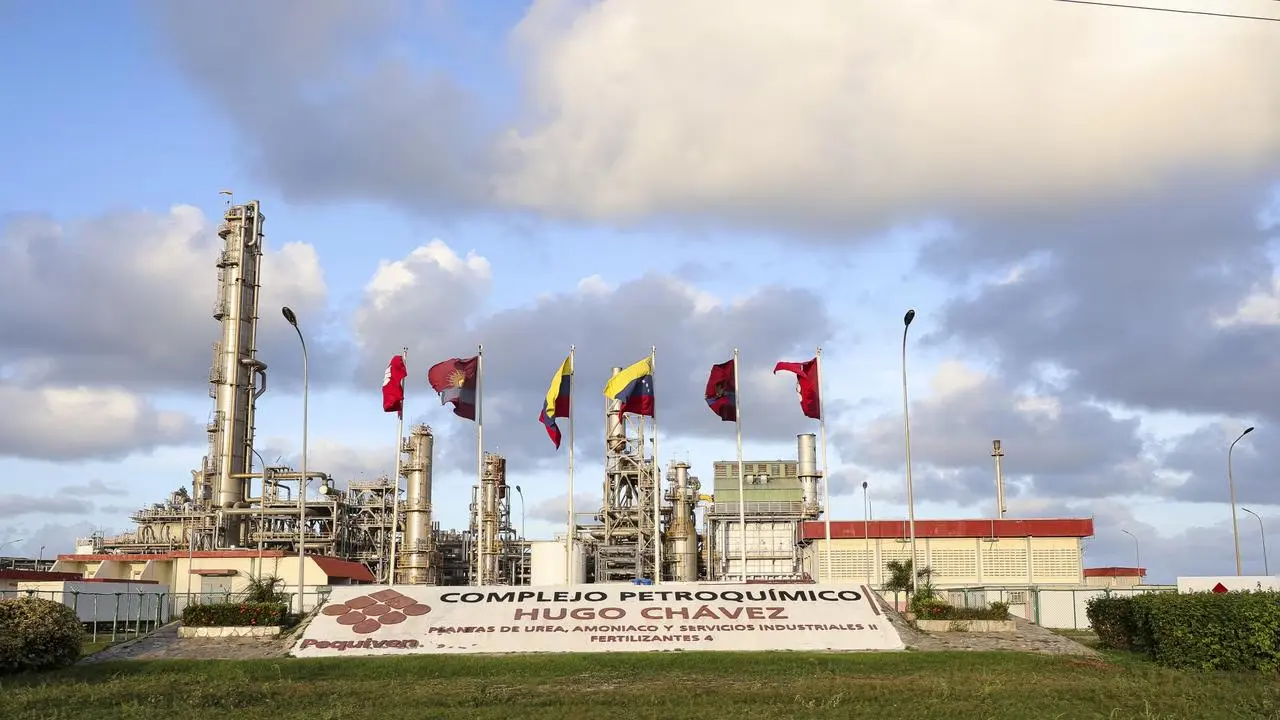 Τι θα κάνει ο Τραμπ με το πετρέλαιο της Βενεζουέλας – Πάνω από 300 δισ. βαρέλια στο υπέδαφός της