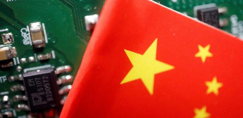 Ο Τραμπ «παγώνει» τους περιορισμούς εξαγωγών τσιπ στην Κίνα