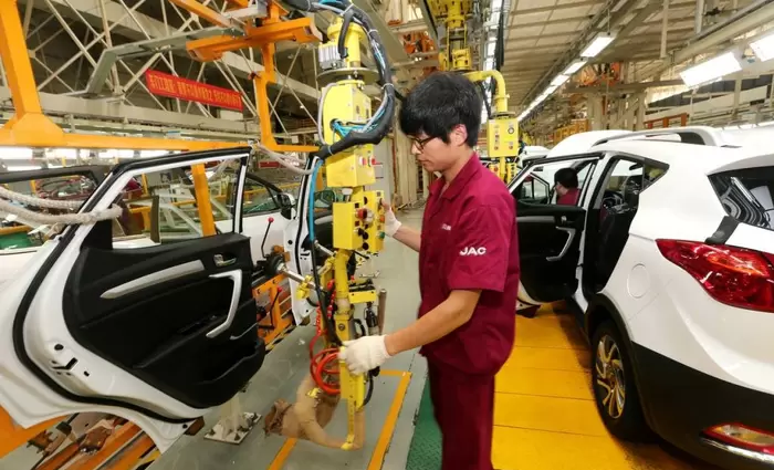 Κίνα: «Εξελίσσεται σε υπερδύναμη της αυτοκινητοβιομηχανίας»