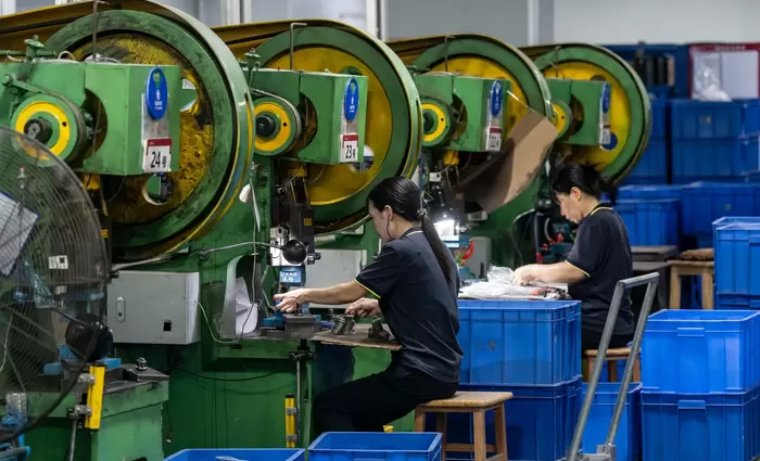 Χαμηλό επταμήνου για τα βιομηχανικά κέρδη στην Κίνα