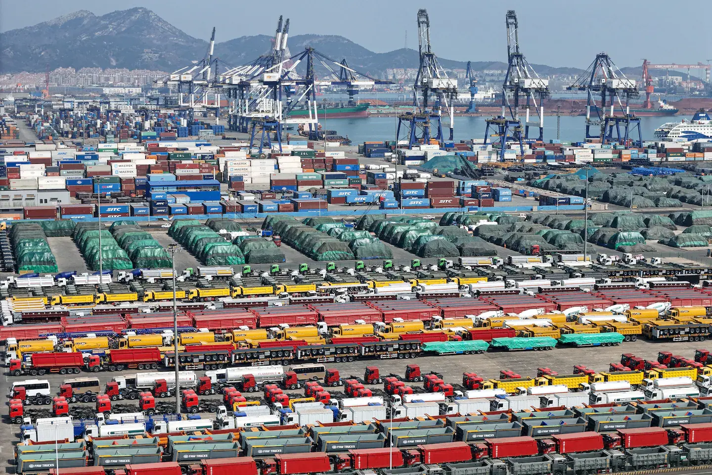 Γιατί ο πόλεμος τιμών στην Κίνα φέρνει φθηνότερα προϊόντα στους Ευρωπαίους (πίνακες)