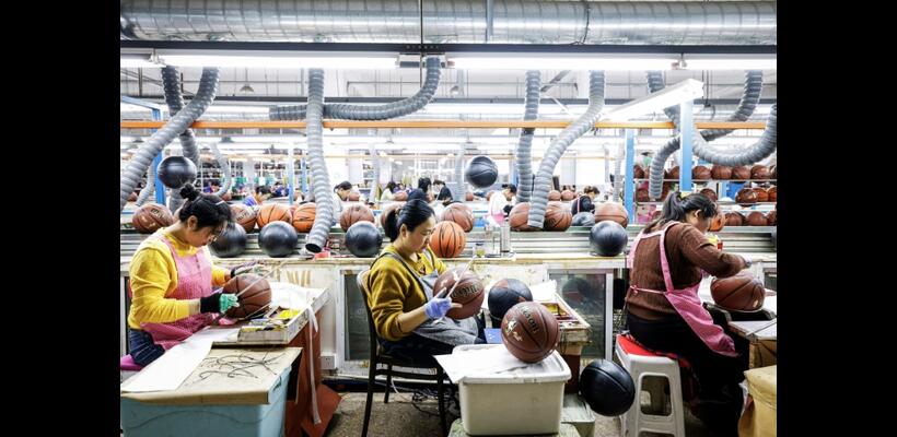 Η Κίνα πιέζει τους νέους να γίνουν εργάτες για να καλύψουν τις κενές θέσεις στα εργοστάσια