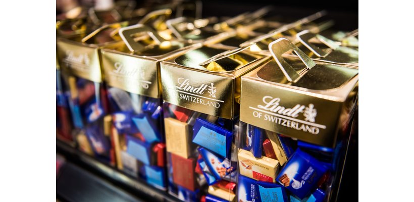 «Σοκολατοπόλεμος» στην Ελβετία: Ποια εταιρεία επιβιώνει από το ράλι του κακάο