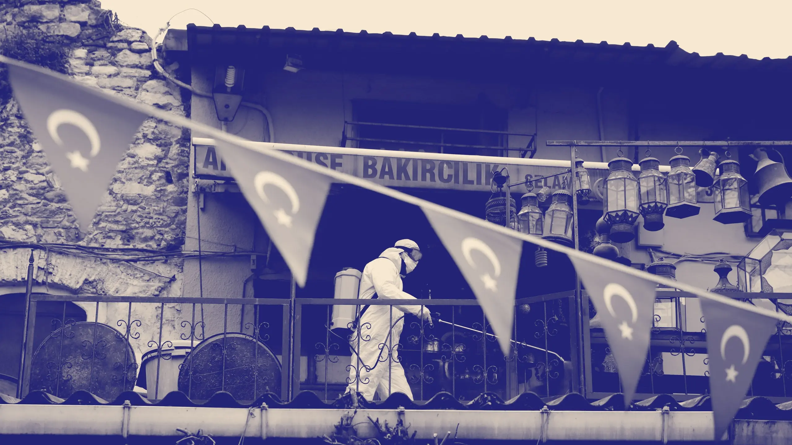 Ο Αλμπαιράκ διαψεύδει φήμες για capital controls για να καθησυχάσει τις αγορές